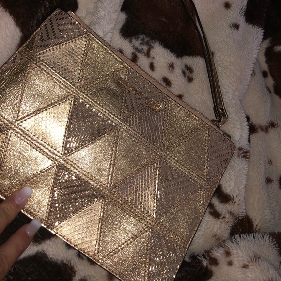 Michael Kor’s Clutch - Picture 5 of 5